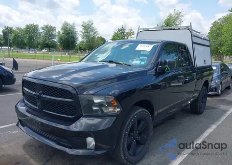 2017 Ram 1500 Express 4X4 6'4 Box z USA, uszkodzony, nr VIN 1C6RR7FG9HS857905